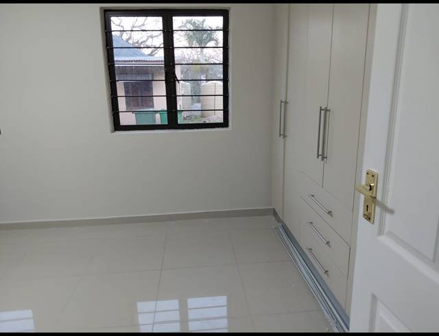 2 BEDROOM FLAT TO LET IN FELIXTON
